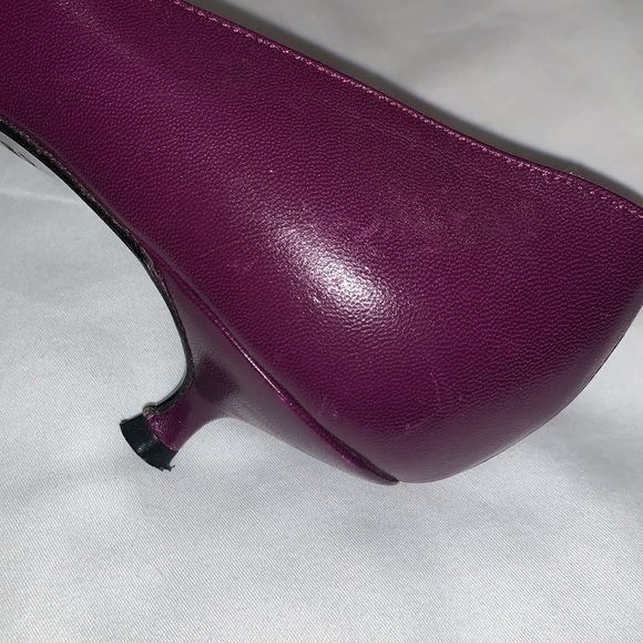Marc Jacobs Purple Leather Pointed Toe w/Buttons Kitten  Heels Pumps - Picture 4 of 8